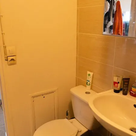 Studio In Paris Near The Train Station 아파트 파리