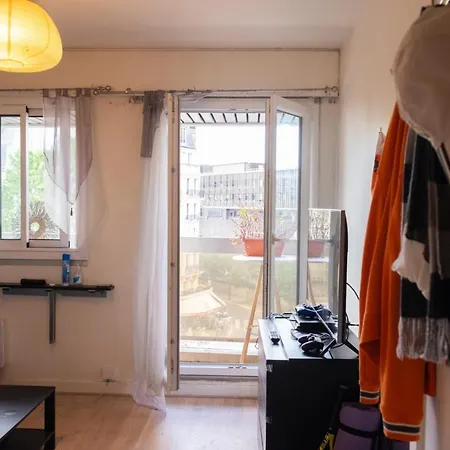 Studio In Paris Near The Train Station *